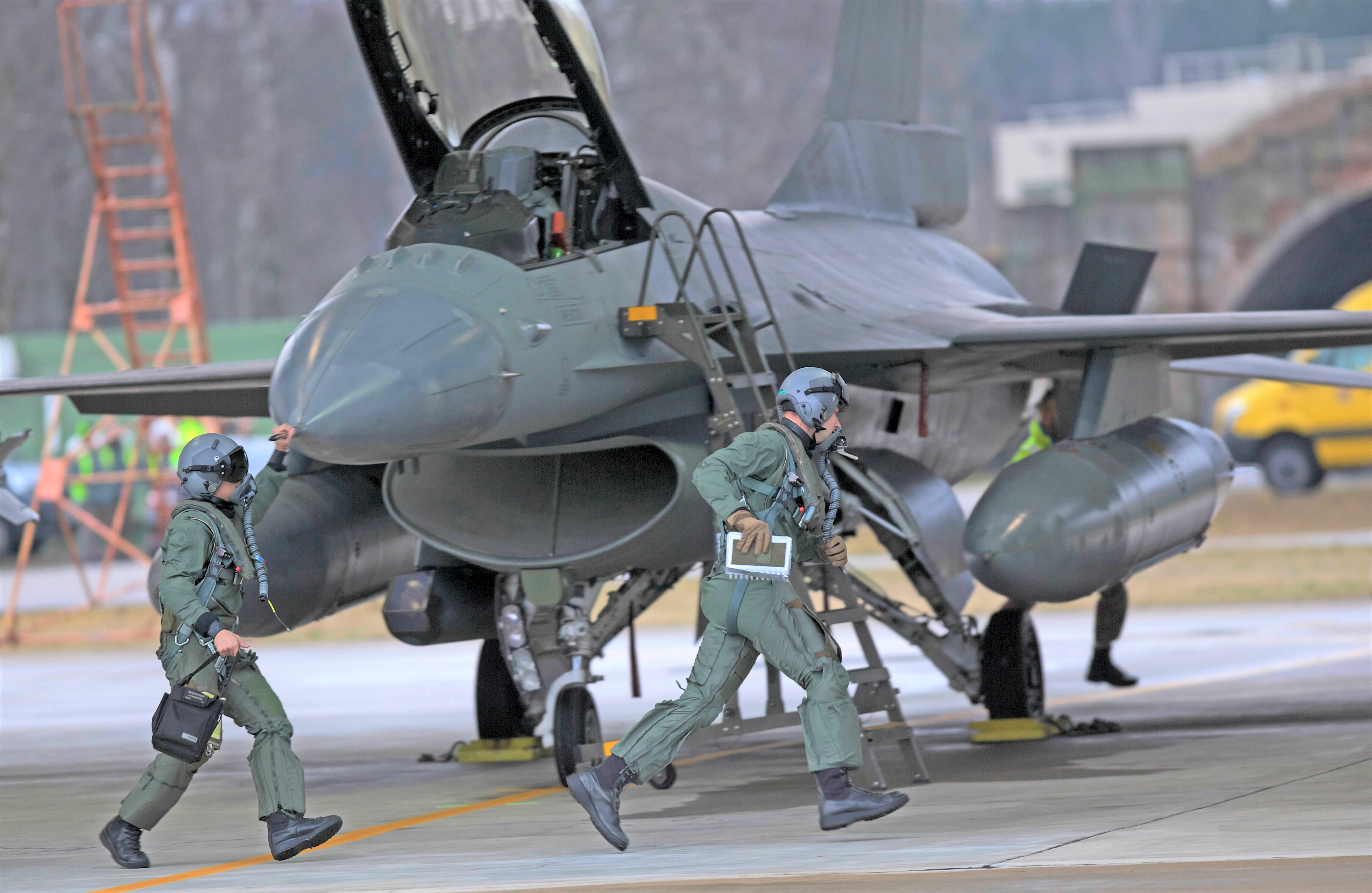 Russische Kampfjets über der Ostsee! - NATO schickt Abfangjäger - Alarmrotte gestartet