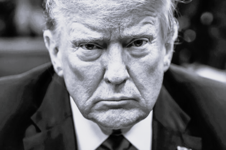 US Economy Stumbles Under Trump: Experts Predict Grim Future