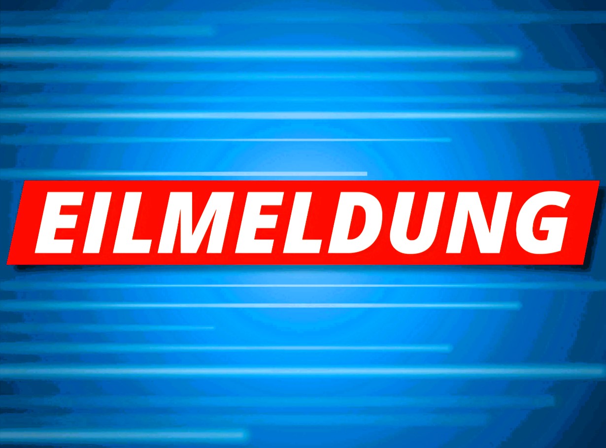 Breaking: Father and daughter plunge 30 meters in their car after collision.