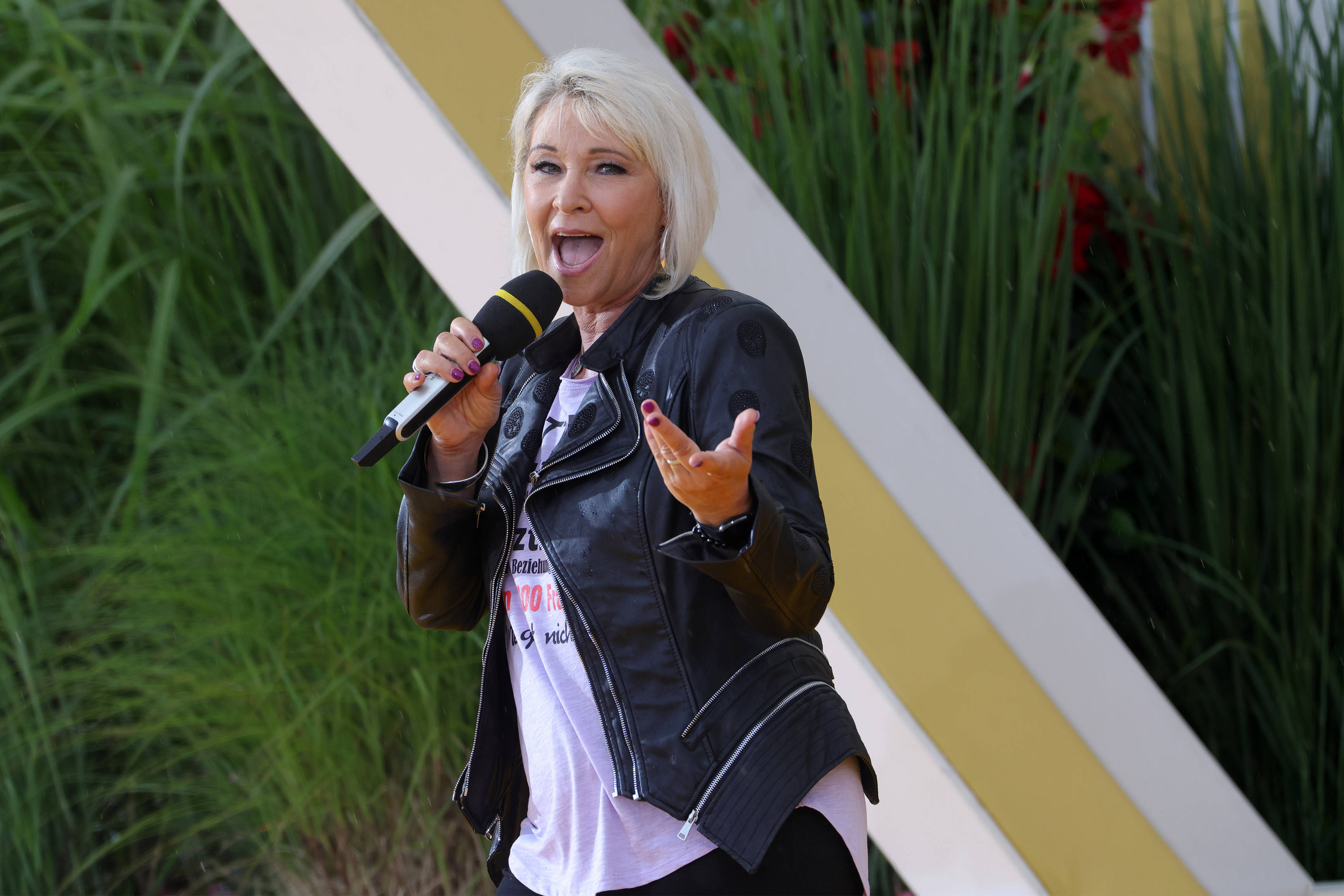 Claudia Jung überrascht Fans: TV-Auftritt trotz schwerer Zeit