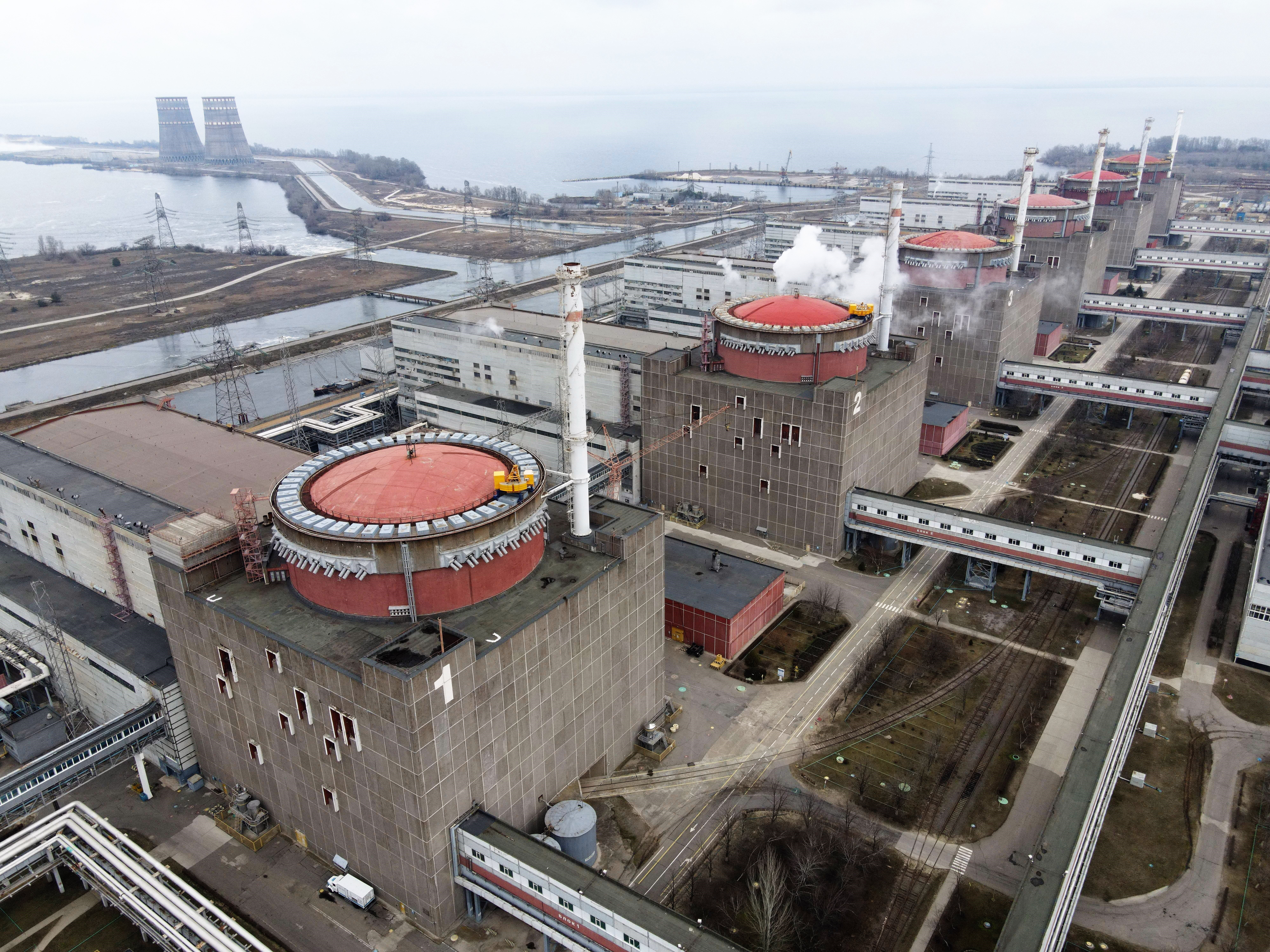 Atom-Alarm! NATO startet Spezial-Flugzeug über Europa - Angst vor dem Supergau in Saporischschja!